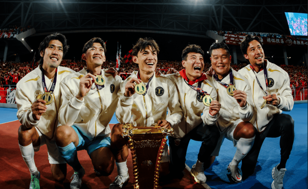 关于孙兴慜开场5分钟连进两球，海港防线形同虚设！的信息