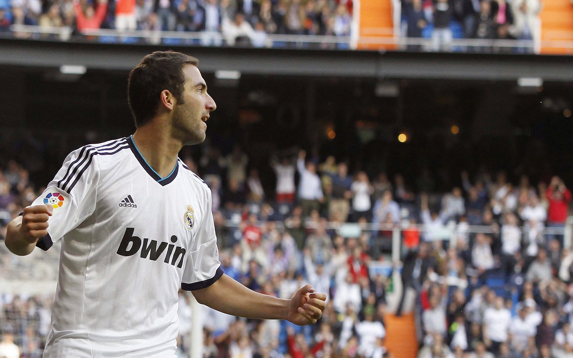 内马尔爆冷击败皇家马德里，战术调整引爆全场！